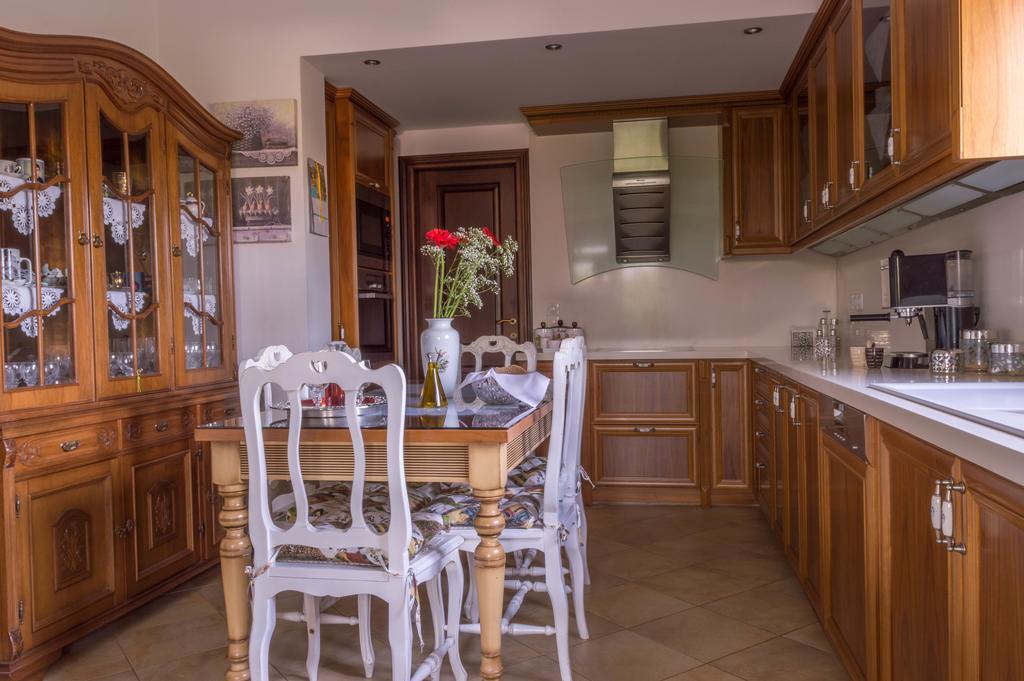 Luxury Villa Karteros Bagian luar foto